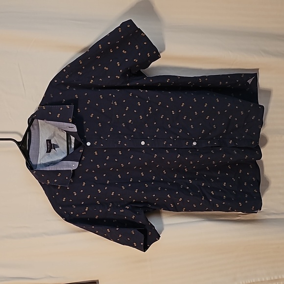Van Heusen, short sleeved, button down, shirt - Picture 1 of 4